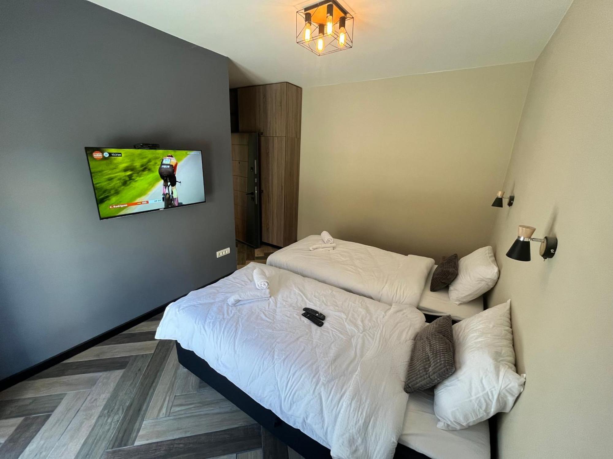 La Roue Hotel Vrsac Bagian luar foto