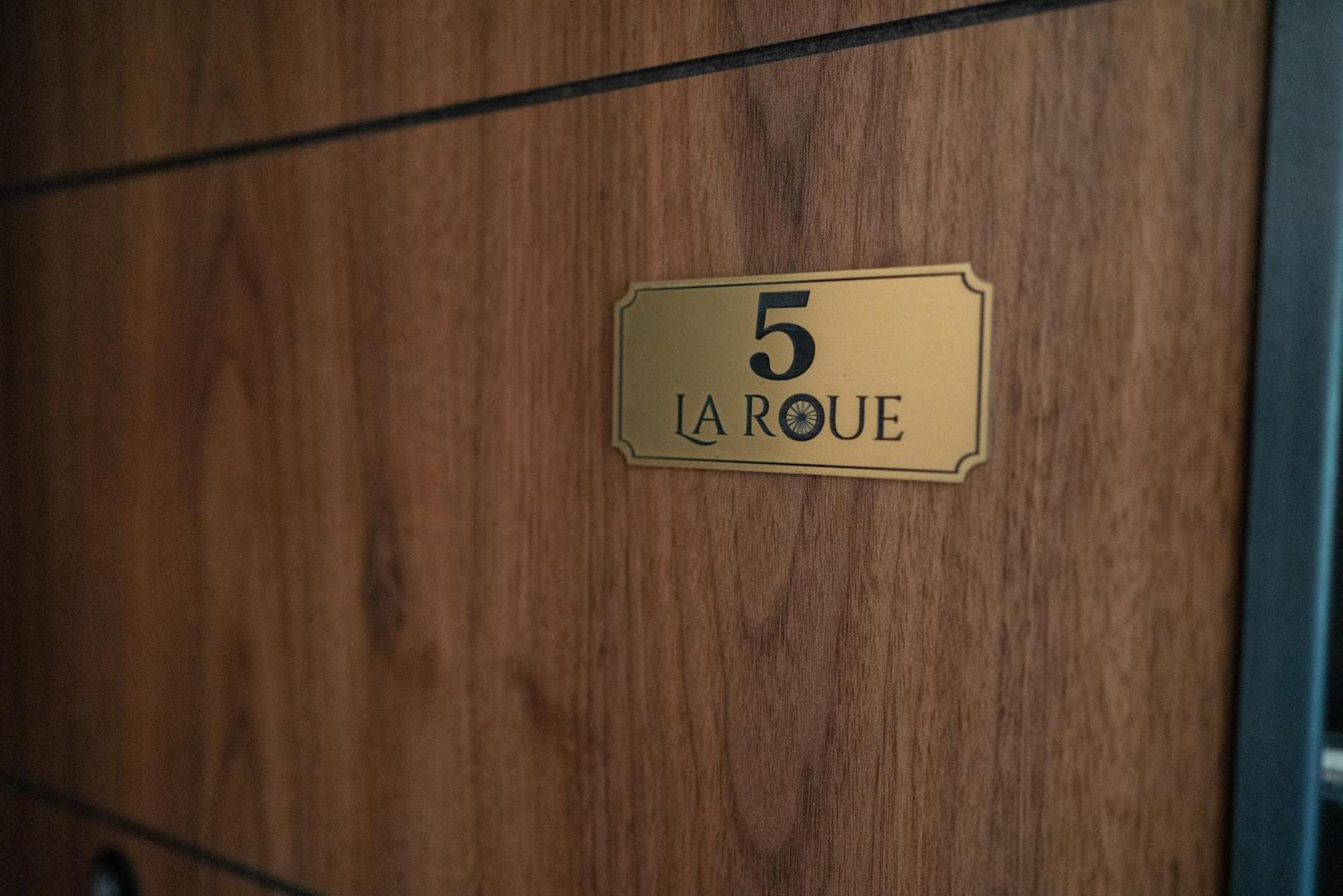 La Roue Hotel Vrsac Bagian luar foto