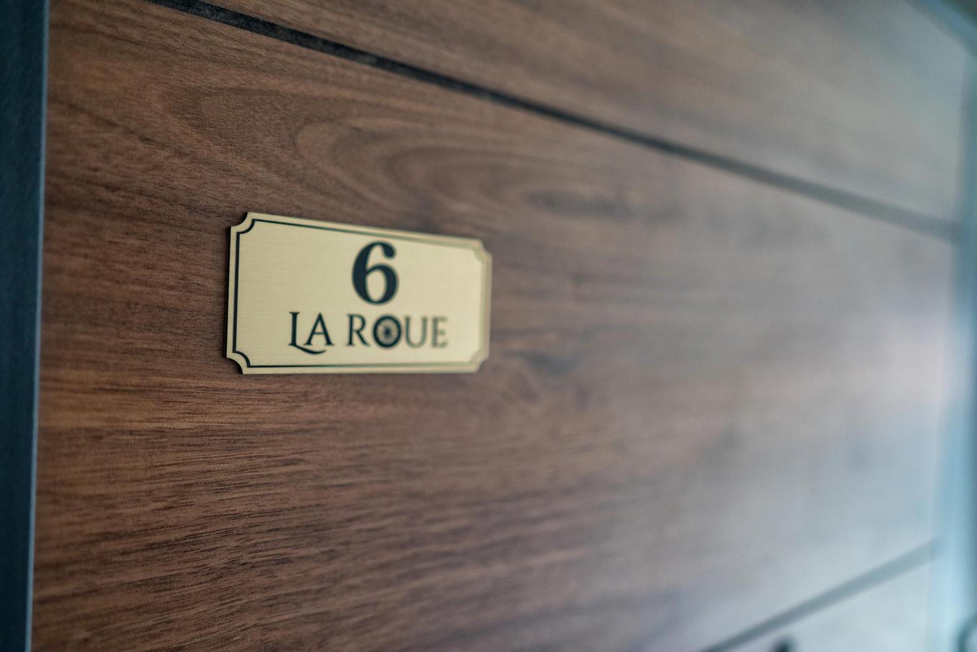 La Roue Hotel Vrsac Bagian luar foto