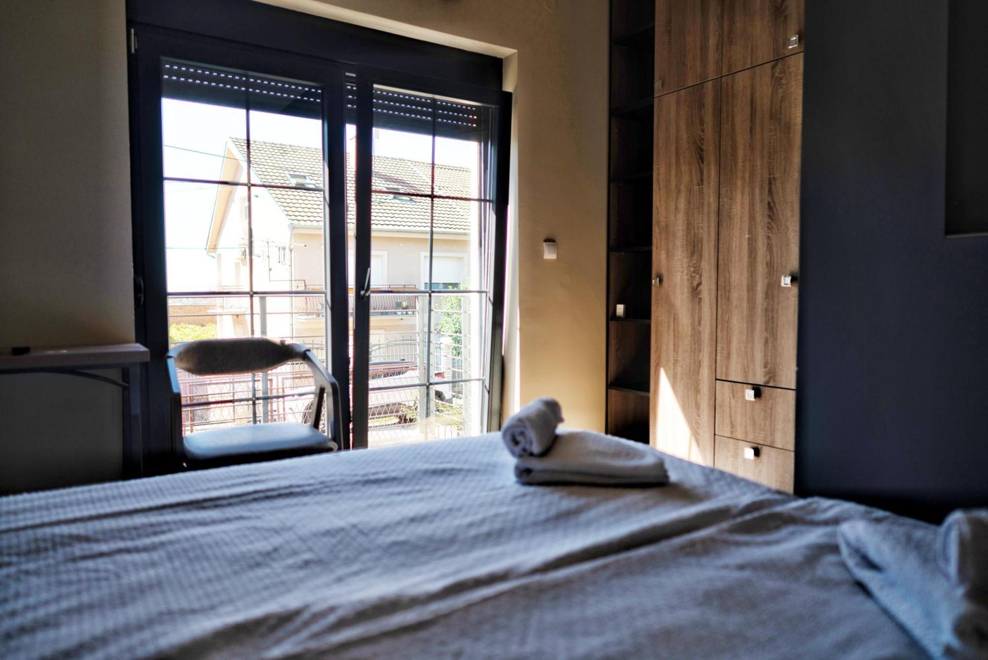 La Roue Hotel Vrsac Bagian luar foto